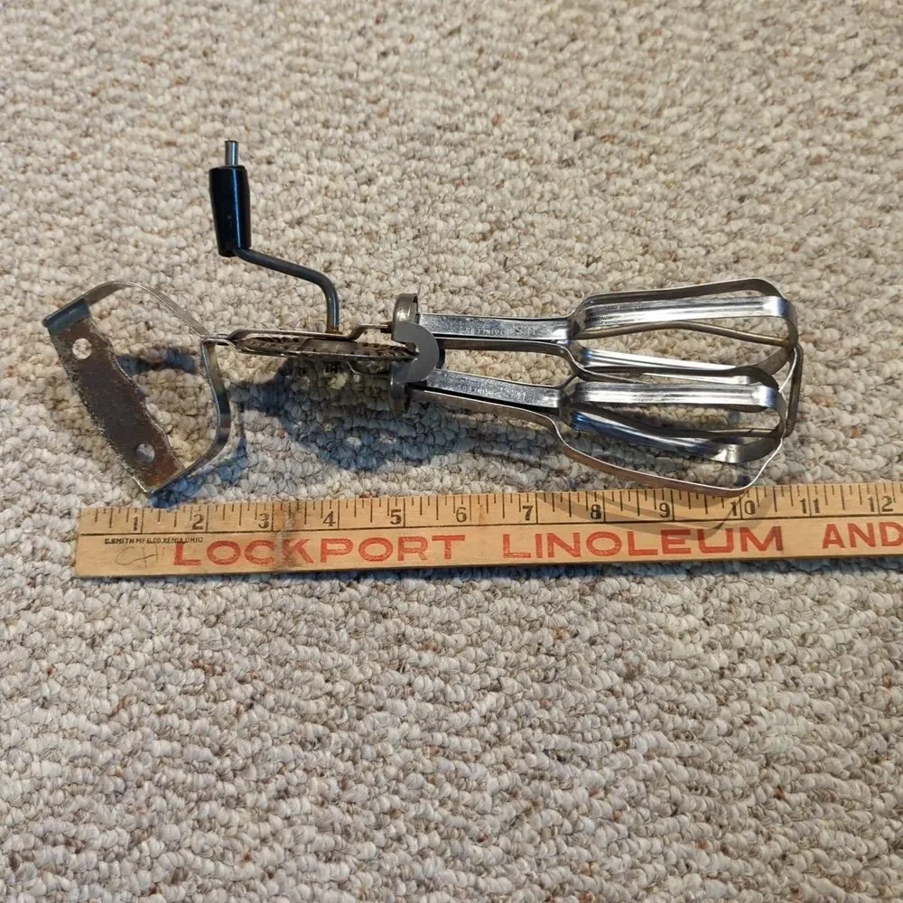 Vinatge Turner & Seymour Rotary Egg Beater Hand Mixer Manual Made CT USA